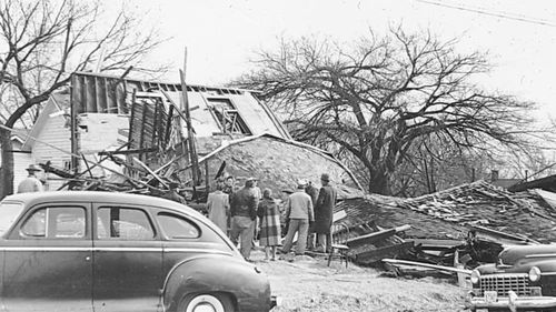 Patlama Beatrice kasabasını sarstı ve kiliseyi yok etti.