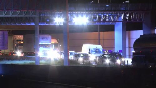 Traffic remains queued back to Ingleburn. (9NEWS)