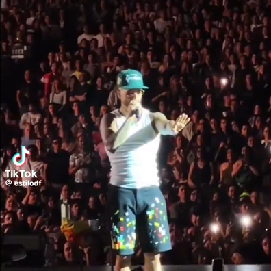 Maluma stopping concert to scold mum who brought baby