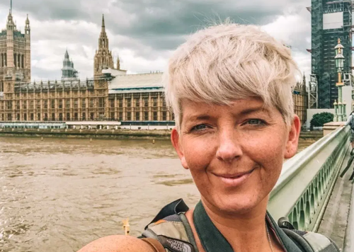 Annie Symonds espatriata britannica che è tornata in Australia