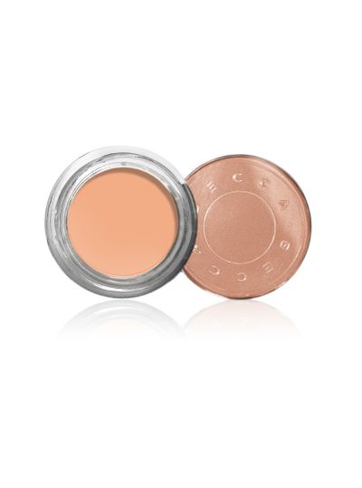 Counteract undereye circles with this light reflecting corrector
that blurs imperfections.