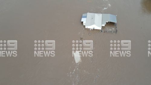 House floats off in Taree, NSW flood.