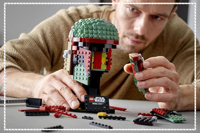 9PR: LEGO Star Wars Boba Fett Helmet Building Kit