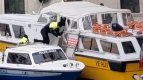 O presidente da empresa que administrava o navio insistiu que a idade da balsa não era um fator importante.