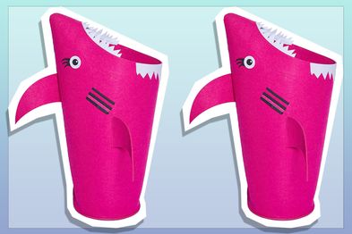 9PR: PIKL Kids Pink Shark Laundry Basket