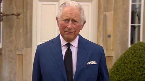 Le prince Charles rend hommage à son père, le prince Philip