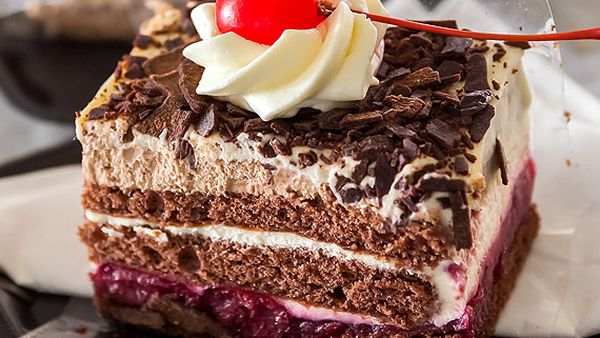 King of Cakes' Black Forest cake