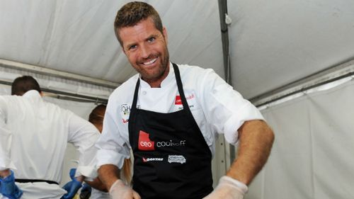 'Paleo Pete' Evans warns against dairy in latest controversial claim