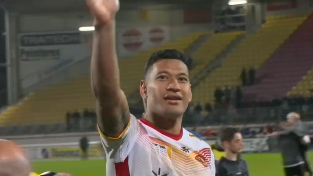 Israel Folau refuses to take a knee with teammates and rivals before English Super League clash