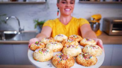 Jane de Graaff cooks two-ingredient macaroons