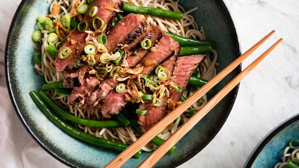 RecipeTin Eats 15-minute beef soba noodle bowl with green beans