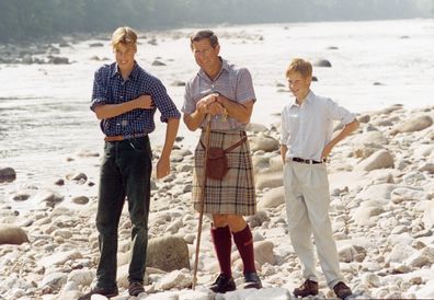 Queen Elizabeth hosts the royal family and friends for summer at Balmoral Castle