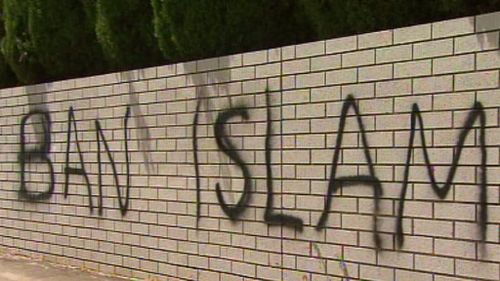 The attack comes two weeks after Perth mosques were vandalised with similar graffiti. (9NEWS)