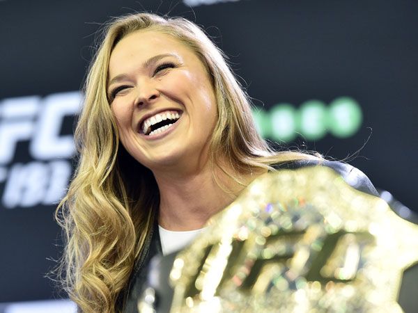 Rousey stuns with sexual innuendo blooper