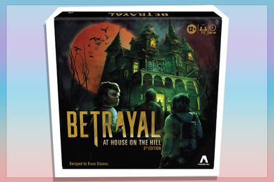 9PR: Avalon Hill Betrayal at The House on The Hill 3rd Edition Cooperative Board Game