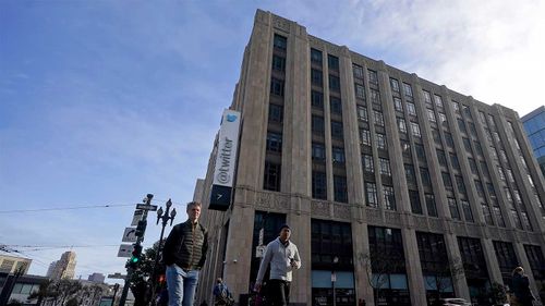 Twitter employees are resigning en masse from the social media giant.