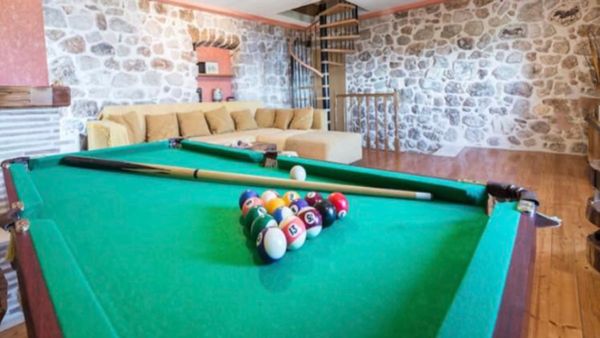 pool-table-croatia aribnb