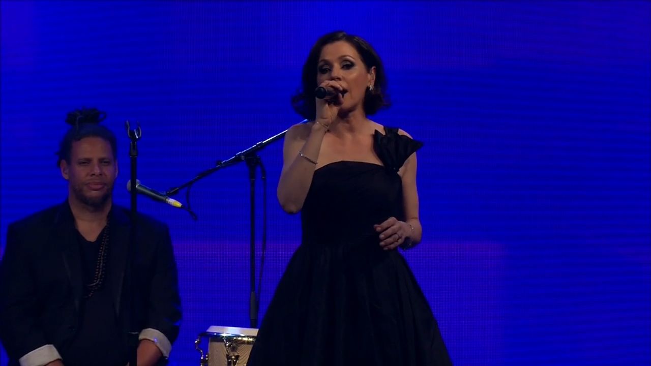 Arena performs at Newcombe medal