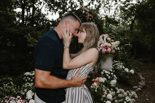 Taylor Swift and Travis Kelce 