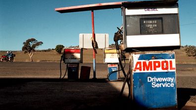 Photo of an Ampol petrol pump in Australia's rural outback.