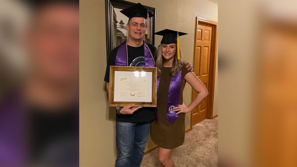 Dad surprises daughter with degree after secretly attending the same uni