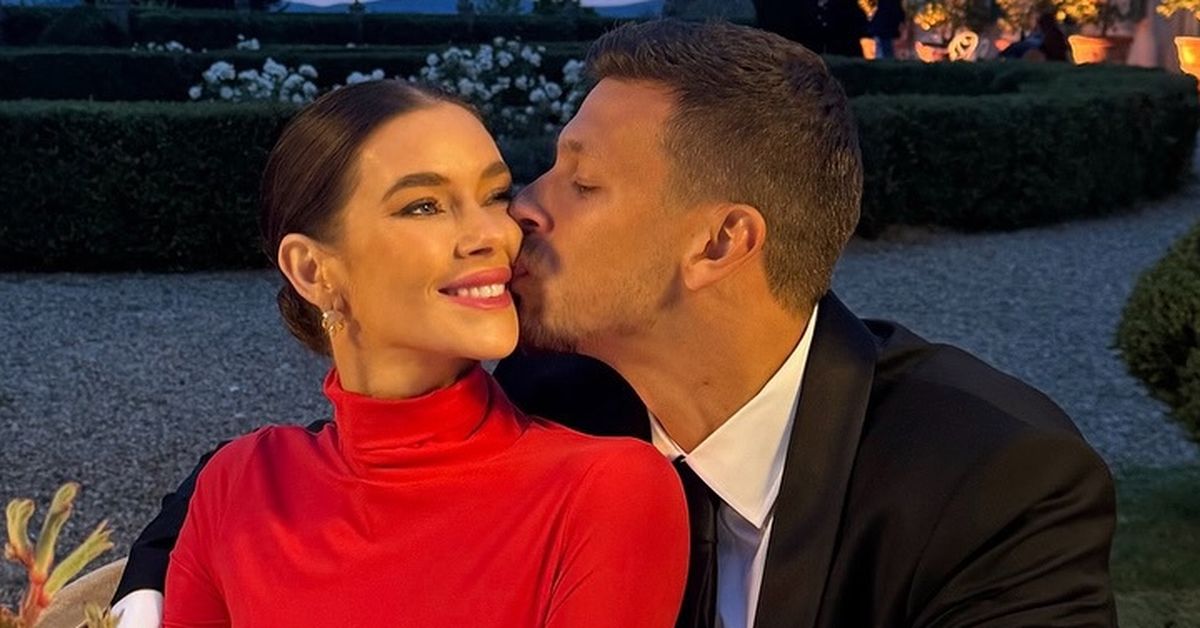 'It will always be you': Aussie radio star ties the knot
