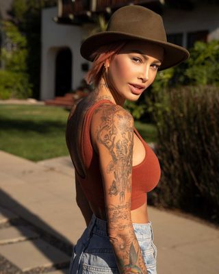 Miss tina louise instagram