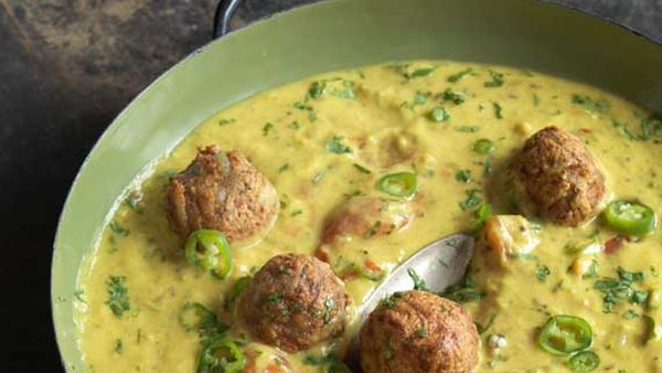 Anjum Anand's punjabi yoghurt and dumpling kadhi