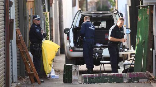 The Australian Federal Police is reportedly investigating links between four arrested men, who remain in police custody, and senior Islamic State (ISIS) fighters. (AAP)