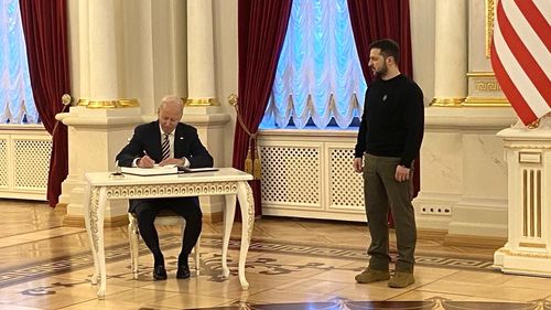 Biden and Zelenskyy, zelenskyy and biden, biden zelenskyy, zelenskyy biden, Joe Biden and Volodymyr Zelenskyy