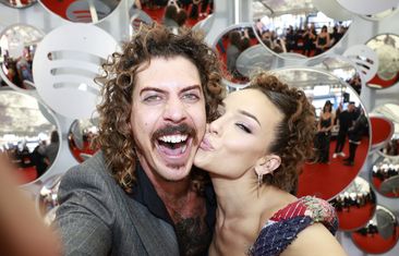 Adam Hyde (Keli Holiday) and Abbie Chatfield attends the 2025 ARIA Awards at Hordern Pavilion at Hordern Pavilion on November 19, 2025 in Sydney, Australia