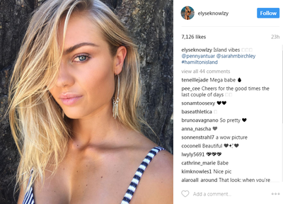Blonde bombshell Elyse Knowles has perfect skin ... and hair. Maybe everything. No makeup needed here.