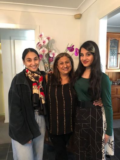 Rona with her mum and sister on Christmas day.