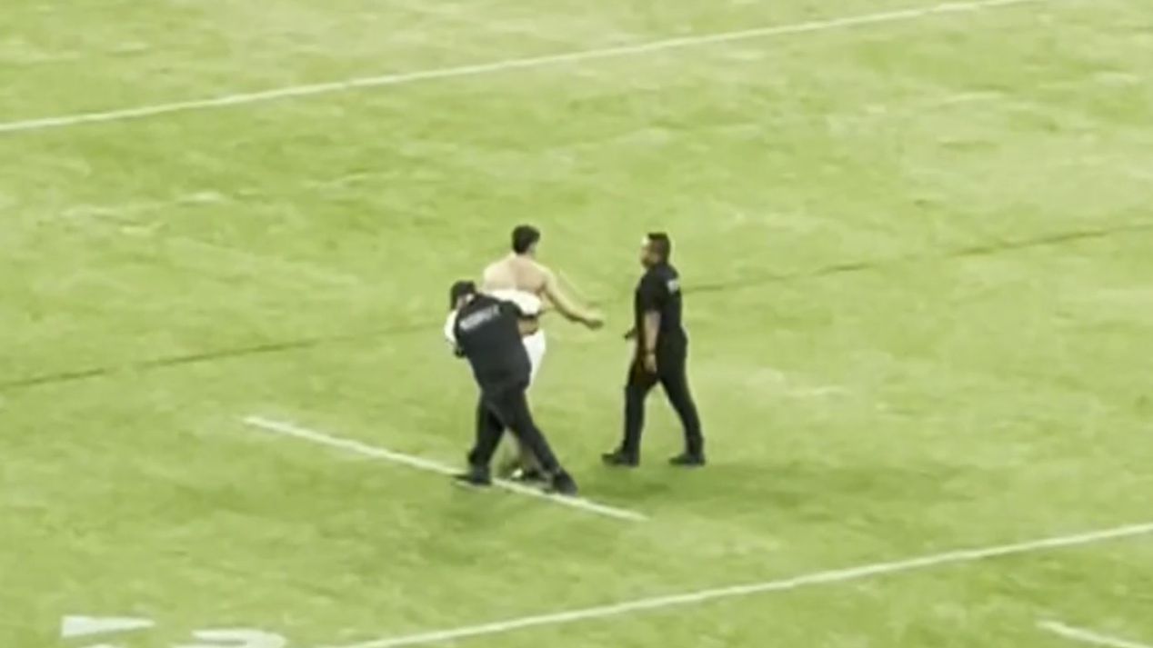 'It's very dangerous': James Tedesco fumes at security after 'scary' pitch invader