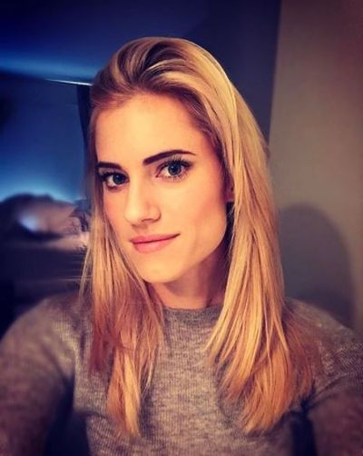 Girls actress Allison Williams's blonde locks are the perfect hue for those wanting a more natural, subtle honey hue.