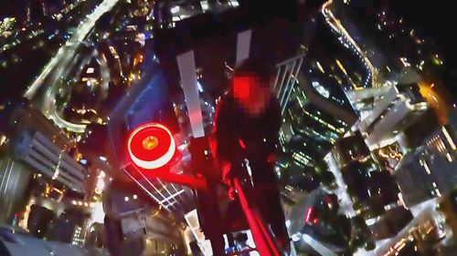 Un giovane temerario afferma di aver scalato quattro volte il 55 Pitt Street a Sydney.