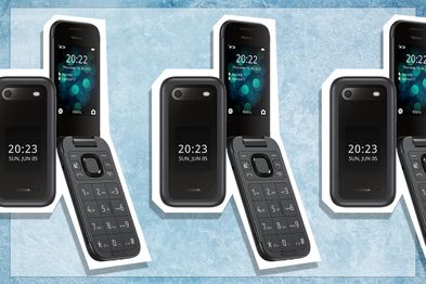 9PR: Nokia 2660 Flip Feature Phone