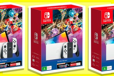 9PR: Nintendo Switch OLED Model White MK8 Deluxe + NSO 3 Months Hardware Bundle