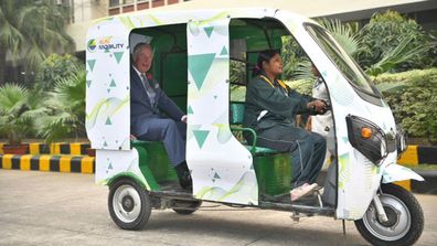 Prince Charles eco-rickshaw India 2