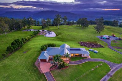 Cedar Lodge Retreat - Mt Tamborine qld grand country estate for sale