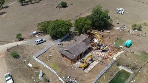 The last of 230 homes at the Badgerys Creek site was bulldozed today. (9NEWS)