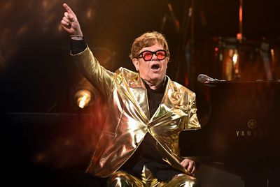 Elton John pays touching tribute to George Michael