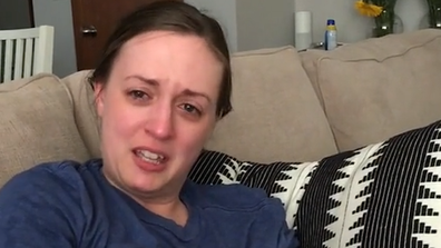  Pregnant woman cries over Pizza Hut breadsticks