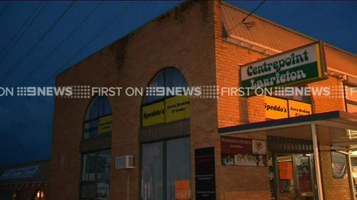 A unit in Laurieton was raided by police yesterday. The owners of the unit have spoken with police but have been released without charge. (9NEWS)