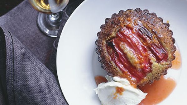 Rhubarb, pistachio and orange cakes