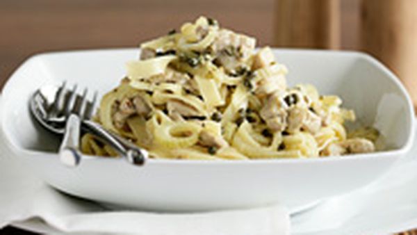 Fettuccine with chicken, fennel and lemon