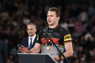 Dylan Edwards wins the Clive Churchill Medal