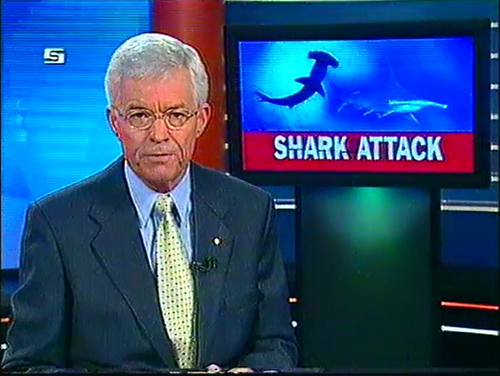 Frank Warrick presenting 9News Queensland in 2002. 