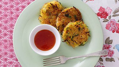 Recipe:&nbsp;<a href="/recipes/irice/8346869/rice-noodle-cakes">Rice noodle cakes</a>