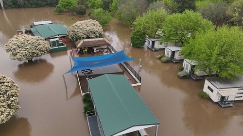 Aerial images show extent of Wangaratta flooding. 